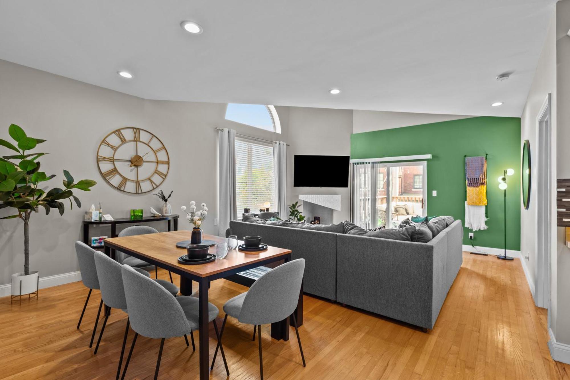 West End Whimsy | Jz Vacation Rentals Tower Grove ภายนอก รูปภาพ