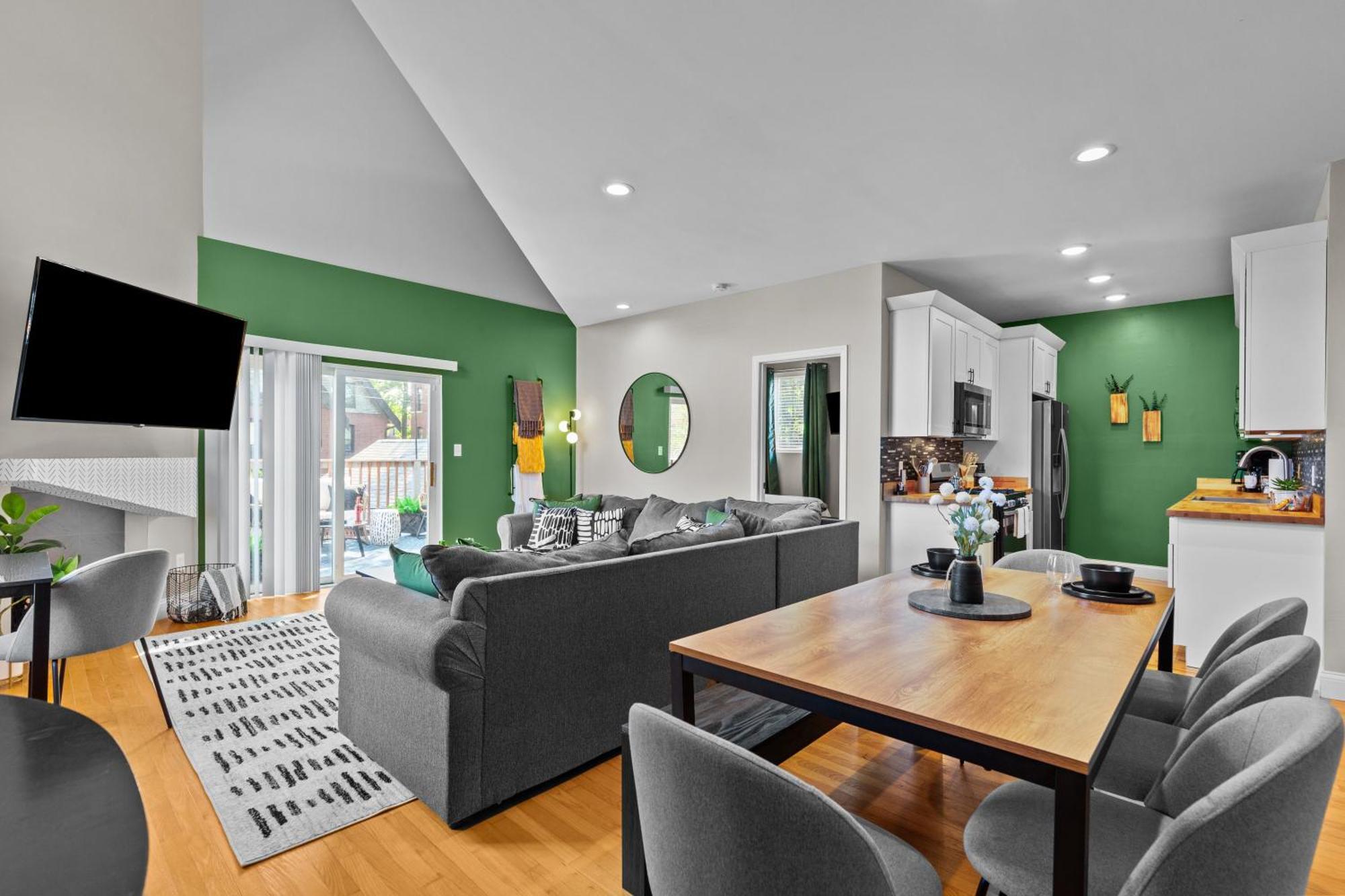 West End Whimsy | Jz Vacation Rentals Tower Grove ภายนอก รูปภาพ