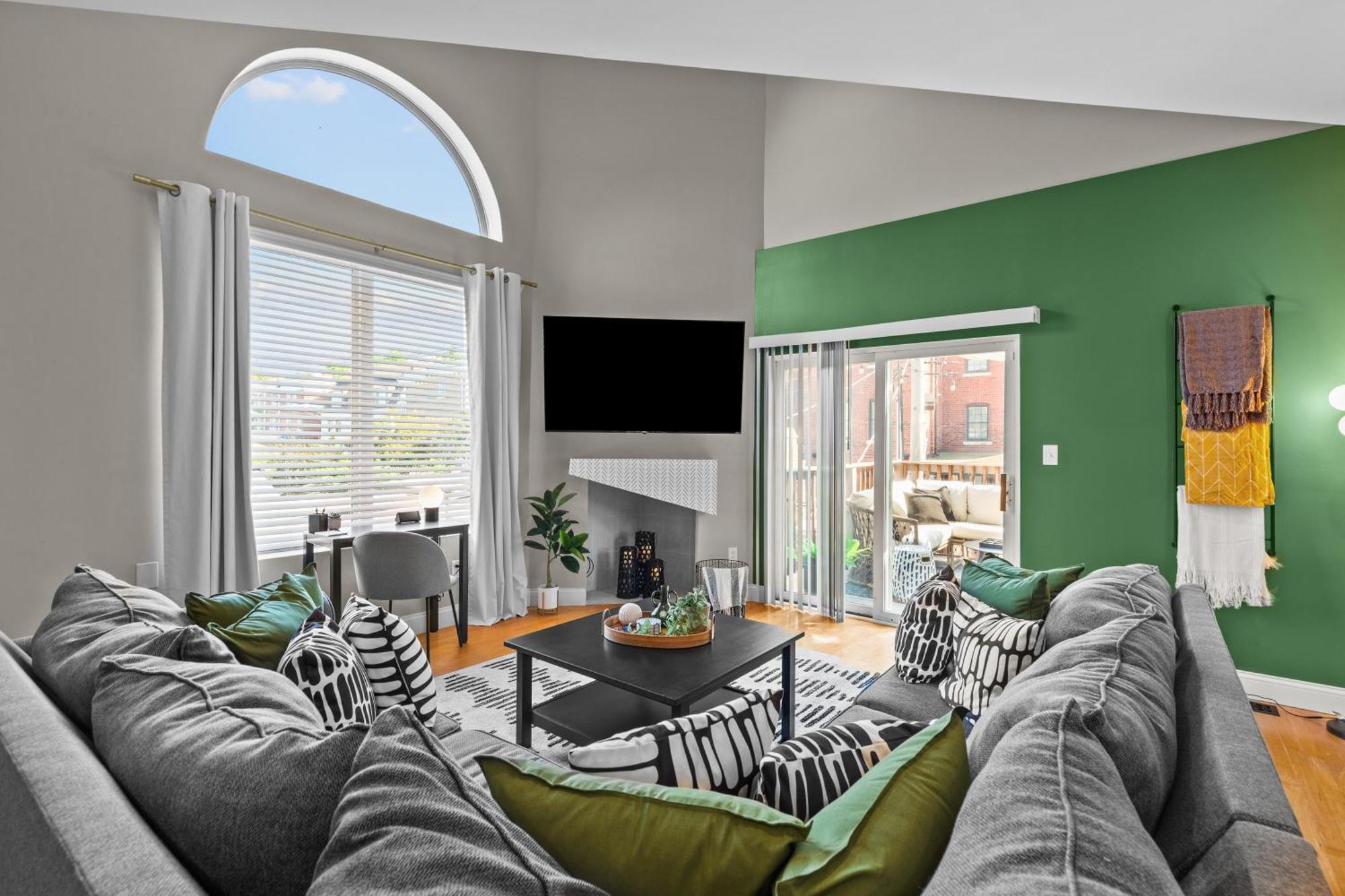West End Whimsy | Jz Vacation Rentals Tower Grove ภายนอก รูปภาพ